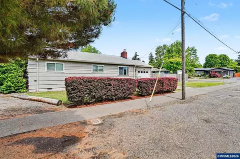 980 E College St, Mount Angel, OR 97362