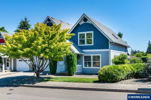 Exterior - 38 Denmark Lp Lp, Silverton, OR 97381 photo 1 of 6