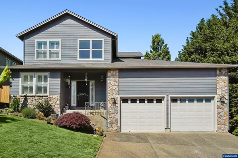 973 Eisenhower Dr NW, Salem, OR 97304