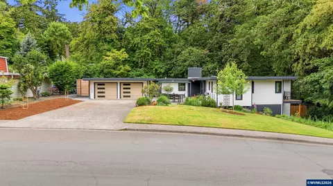 3575 NW Roosevelt Dr, Corvallis, OR 97330