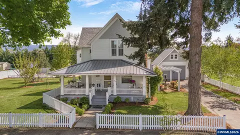 336 E Blakely Ave, Brownsville, OR 97327