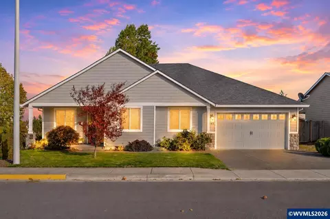 365 Sunset Ln N, Monmouth, OR 97361