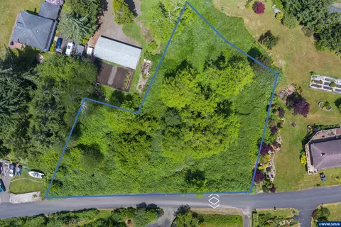 70 SE Yaquina View Dr, Newport, OR 97365