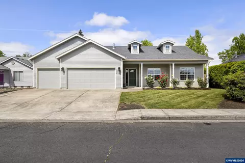 1329 Anna St, Woodburn, OR 97071