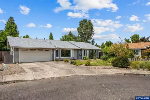 4705 Canyon Ct NE, Salem, OR 97305