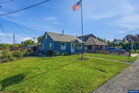 2906 Elmira Rd, Eugene, OR 97402