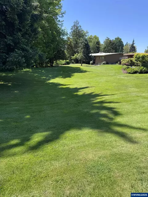 650 East Isabella Street, Lebanon, OR 97355