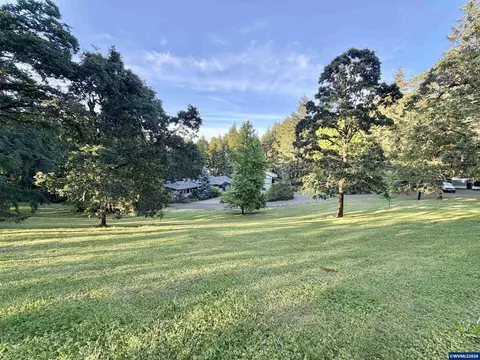 6135 Skyline Rd S, Salem, OR 97306
