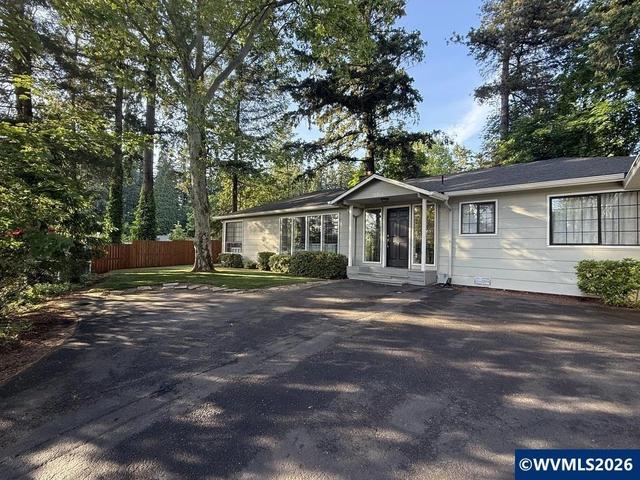 10165 SW Walker Rd, Beaverton, OR 97005