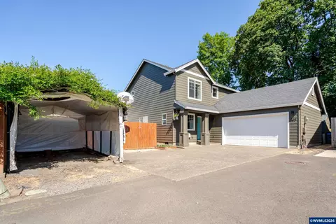 647 NE Autumn Ridge Dr, Mcminnville, OR 97128