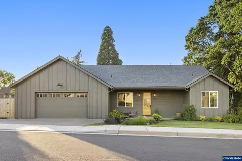 1301 Uff Da St, Silverton, OR 97381