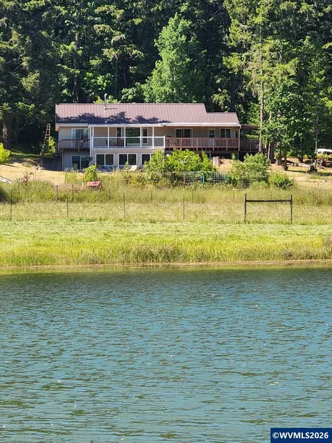 3810 Limestone Rd, Dallas, OR 97338