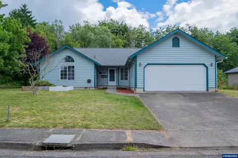 2295 Ironwood St, Sweet Home, OR 97386