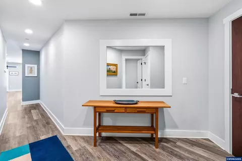 Entry Way - 156 Front Apt 280 St NE, Salem, OR 97301 photo 2 of 2