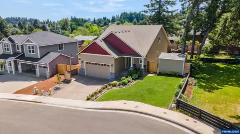 1786 Ammon St NW, Salem, OR 97304