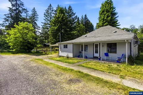 5226 Poplar St, Sweet Home, OR 97386