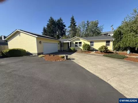 302 SE Needham St, Dallas, OR 97338