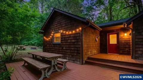 27059 Cecil Ln, Alsea, OR 97324
