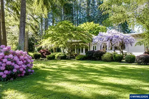 27777 Snyder Rd, Junction City, OR 97448