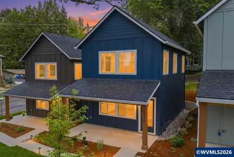 2528 Gilbert St SE, Salem, OR 97302