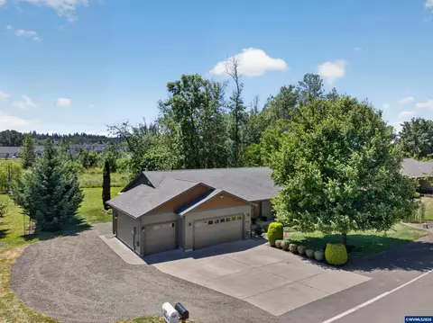 2648 Robinhood Ln NW, Albany, OR 97321