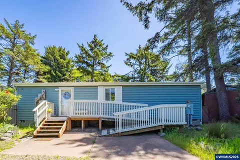 1232 SE 2nd Ct, Lincoln City, OR 97367