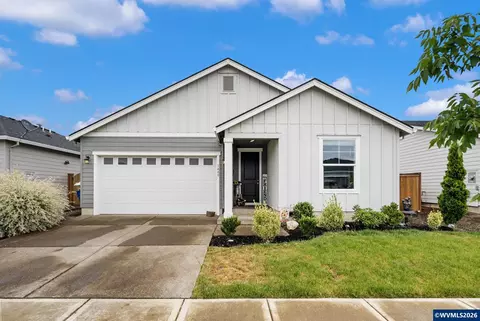 1480 Sunflower St, Woodburn, OR 97071