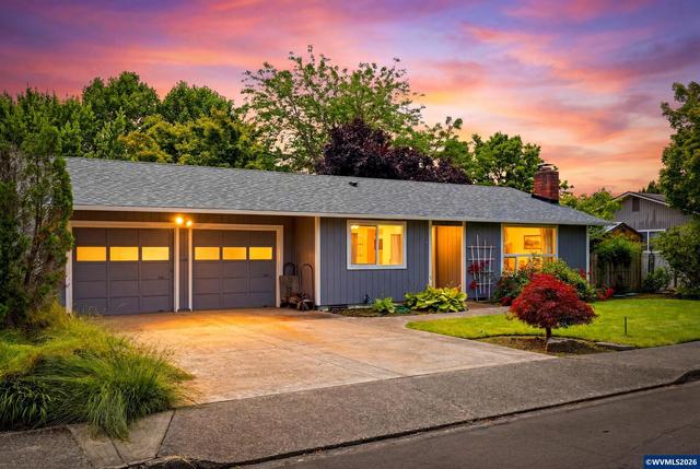 528 NW 22nd St, Mcminnville, OR 97128