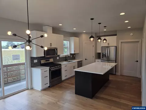 Kitchen - 3346 Zane Ln, Eugene, OR 97404 photo 1 of 3