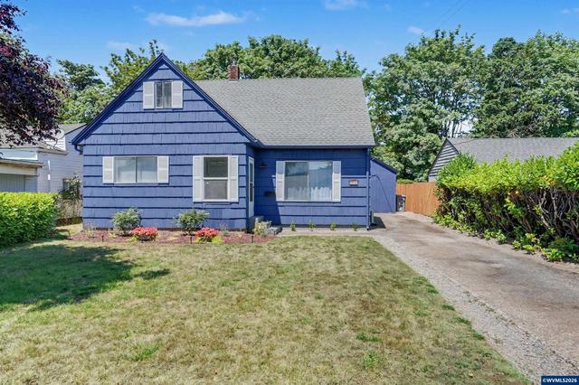 988 SE Miller Ave, Dallas, OR 97338