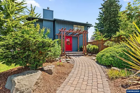 1723 Lincoln St NW, Albany, OR 97321