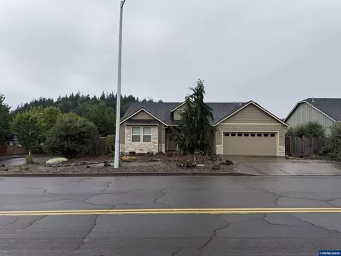 911 Ike Mooney Rd NE, Silverton, OR 97381