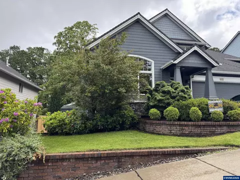 645 SW Sandalwood St, Corvallis, OR 97333