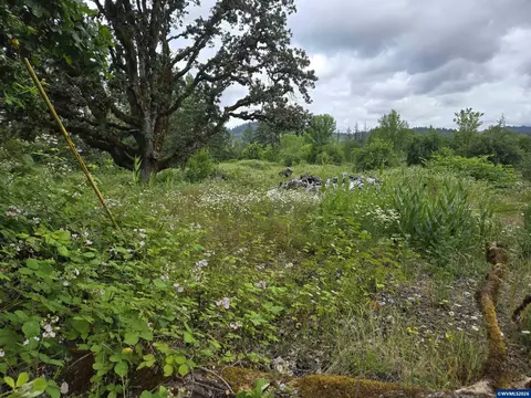 2802 Cascade Drive, Lebanon, OR 97355