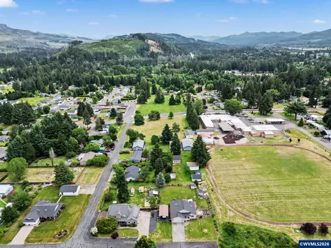 View/Area - 762 3rd St, Lyons, OR 97358 photo 2 of 3