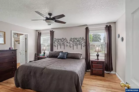 Bedroom - 762 3rd St, Lyons, OR 97358 photo 1 of 4
