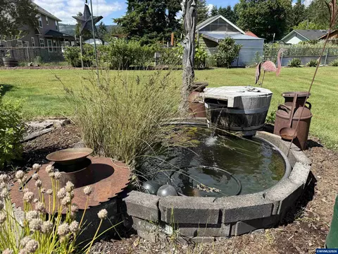 Exterior - 762 3rd St, Lyons, OR 97358 photo 3 of 11