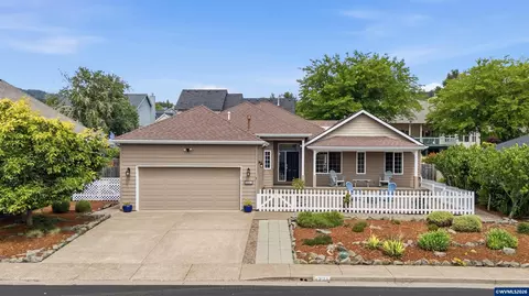 3221 NW Huckleberry Pl, Corvallis, OR 97330