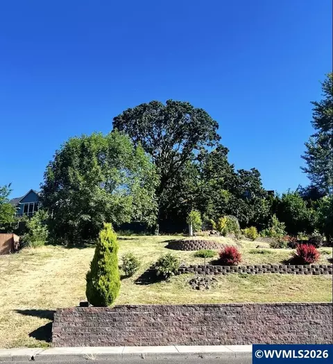 1677 Ptarmigan St NW, Salem, OR 97304
