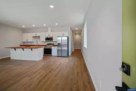 2325 Townsend Way SE, Salem, OR 97301