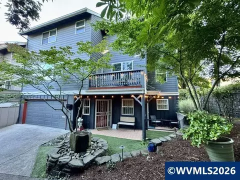 3530 S Corbett Ave, Portland, OR 97239