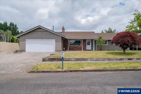 1975 E Pine St, Stayton, OR 97383