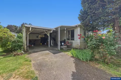 1999 Jansen Way #41, Woodburn, OR 97071