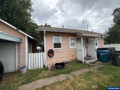 2335 Walnut Ave NE, Salem, OR 97301