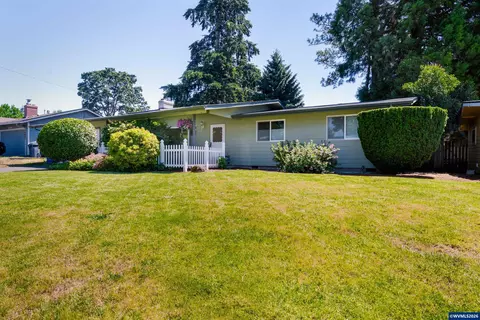 4626 2nd Pl SE, Salem, OR 97302
