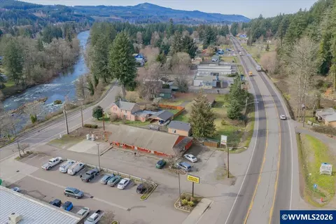 300 NW Santiam Bl Bl, Mill City, OR 97360