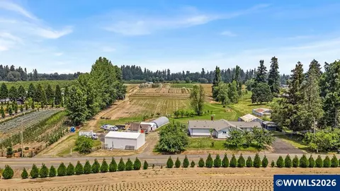 6637 Rochester St NE, Salem, OR 97305