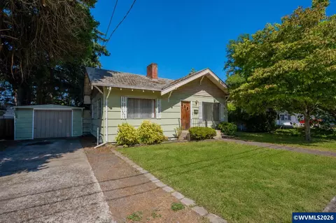 1770 Grove St, Lebanon, OR 97355