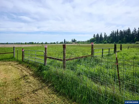 Other - 5724 Anderson Rd S, Aurora, OR 97002 photo 9 of 11
