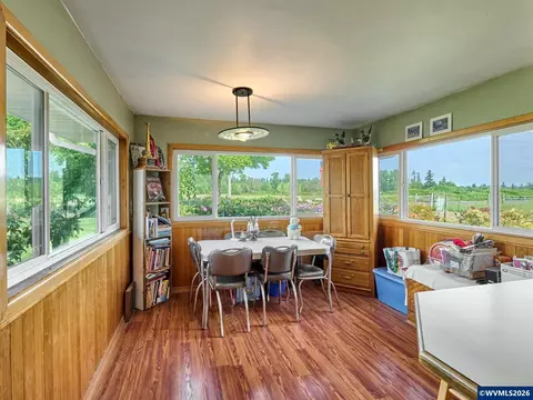 Dining - 5724 Anderson Rd S, Aurora, OR 97002 photo 1 of 1